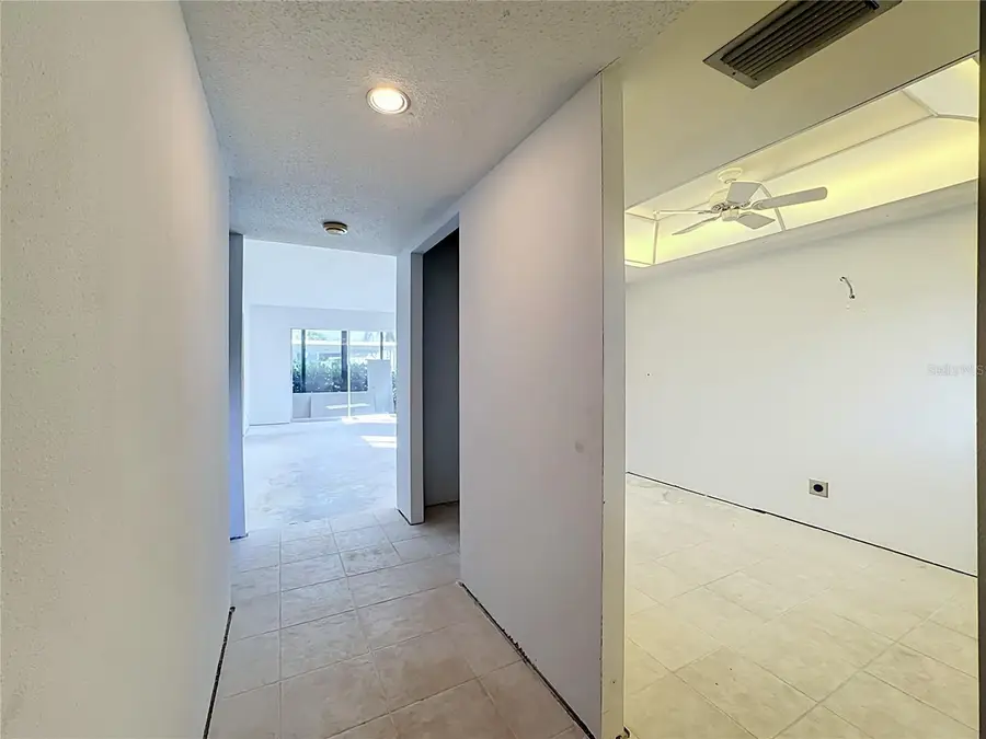 6470 Hollywood Boulevard #110, Sarasota, FL 34231 - #3
