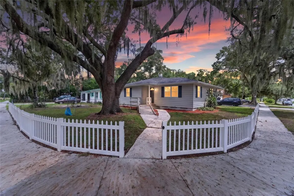 703 Interlachen Pkwy, Lakeland, FL 33801 - #1