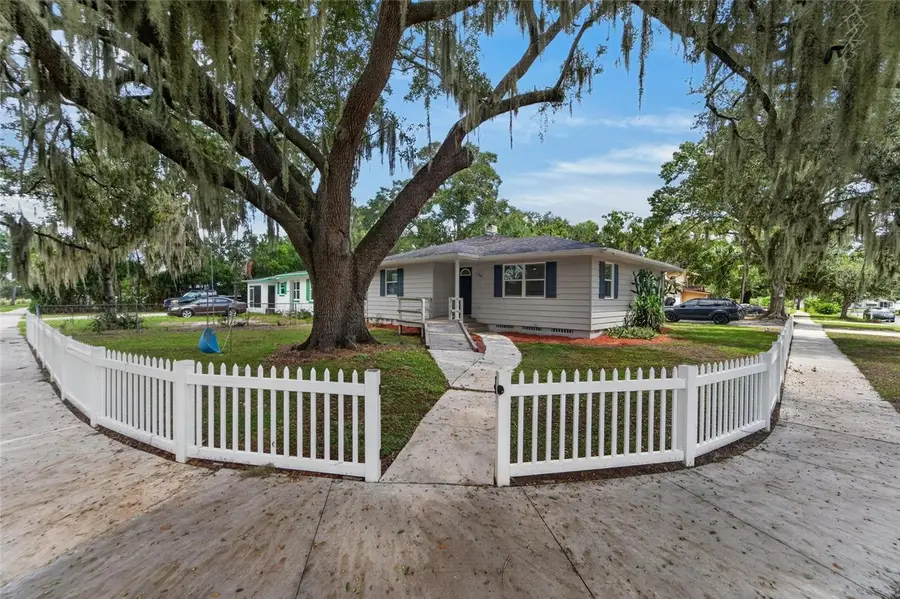 703 Interlachen Pkwy, Lakeland, FL 33801 - #2