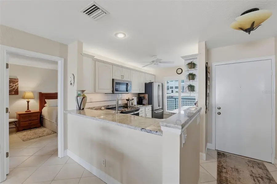 6211 Sun Boulevard #212, Saint Petersburg, FL 33715 - #2
