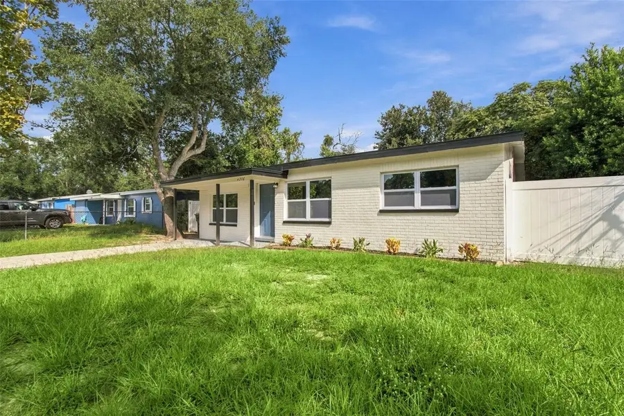 4216 N Sandalwood Circle, Tampa, FL 33617 - #3