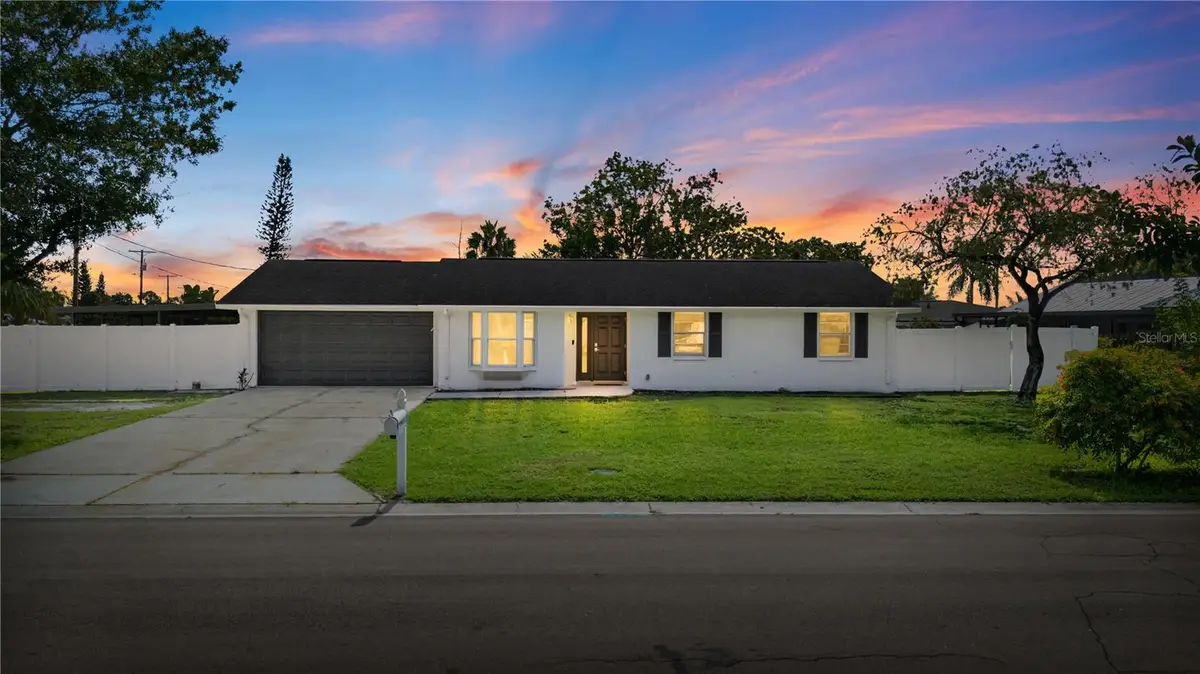 6321 Florida Circle W, Apollo Beach, FL 33572 - #1