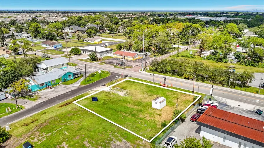 203 1st Street Nw, Ruskin, FL 33570 - #2