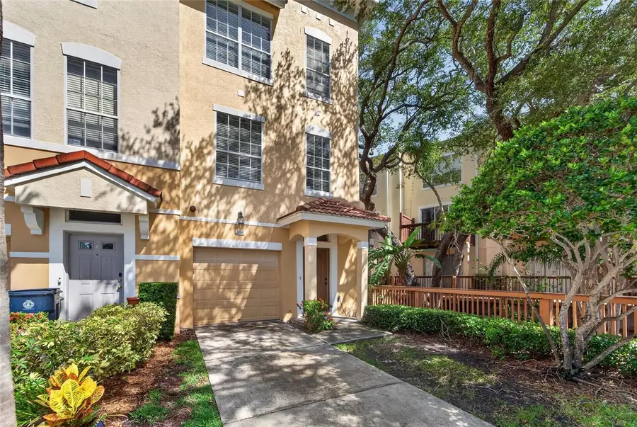 3186 Bayshore Oaks Drive, Tampa, FL 33611 - #3