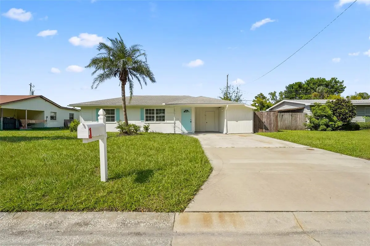 2901 Poplar Street, Sarasota, FL 34237 - #1