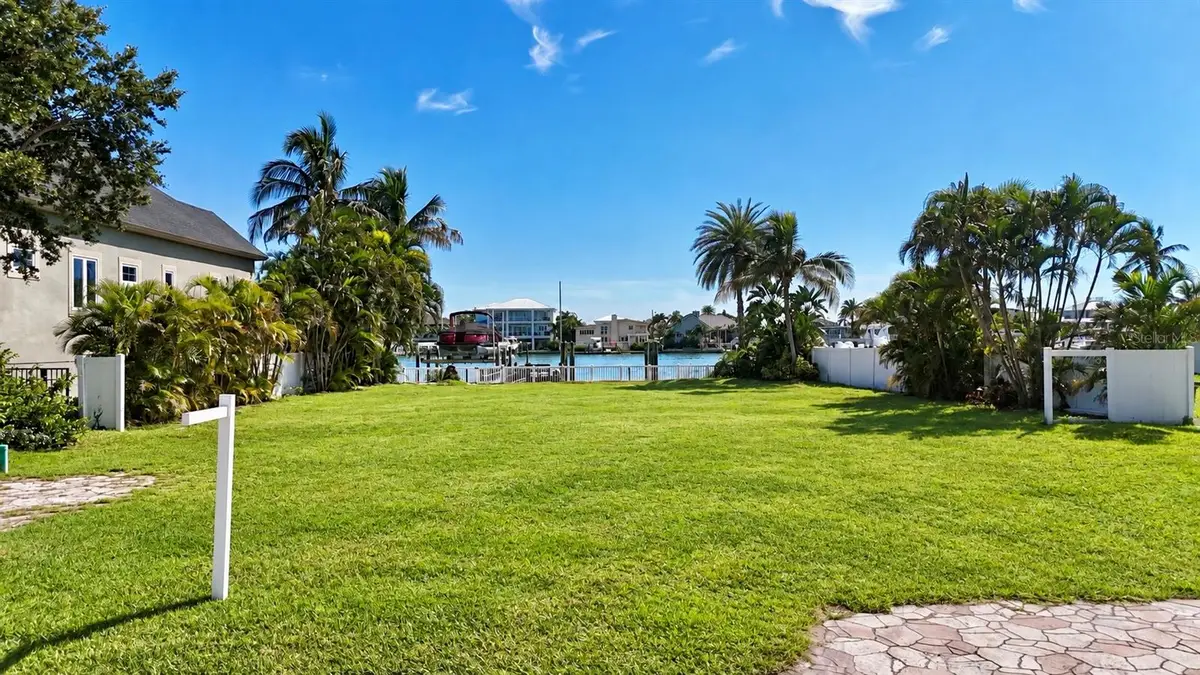 41 N Pine Circle, Belleair, FL 33756 - #1