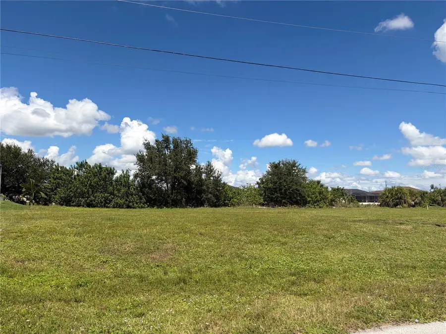 401 NW 8th Terrace, Cape Coral, FL 33993 - #3
