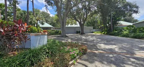 10495 Longwood Drive, LARGO, FL 33777