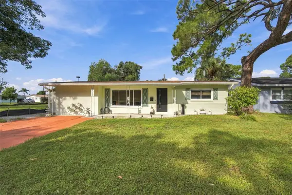 9010 1st Street N, ST PETERSBURG, FL 33702