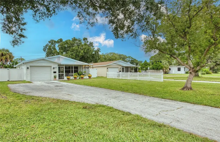 643 Southwest Boulevard N, Saint Petersburg, FL 33703 - #2