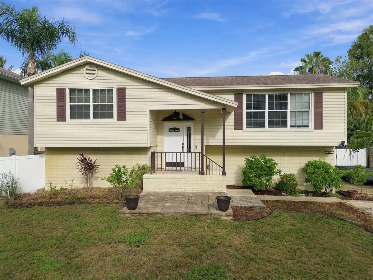 915 Lynnlea Lane, Tarpon Springs, FL 34689 - #1