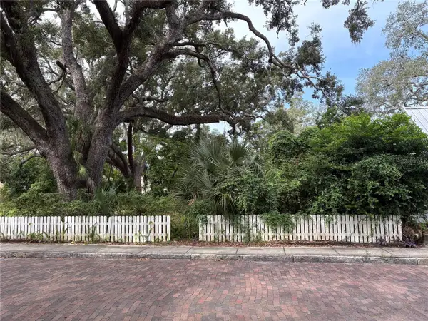 225 2nd Avenue N, SAFETY HARBOR, FL 34695