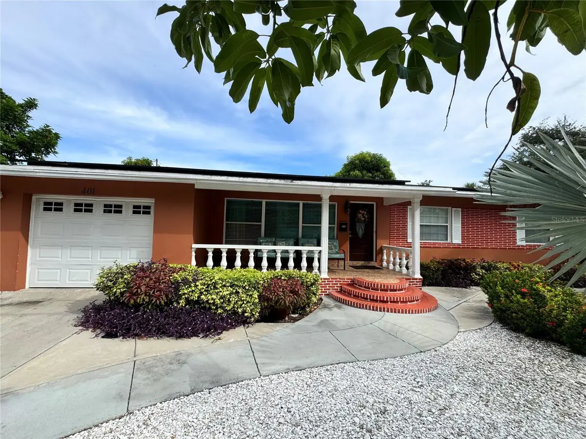 401 46th Avenue S, Saint Petersburg, FL 33705 - #1