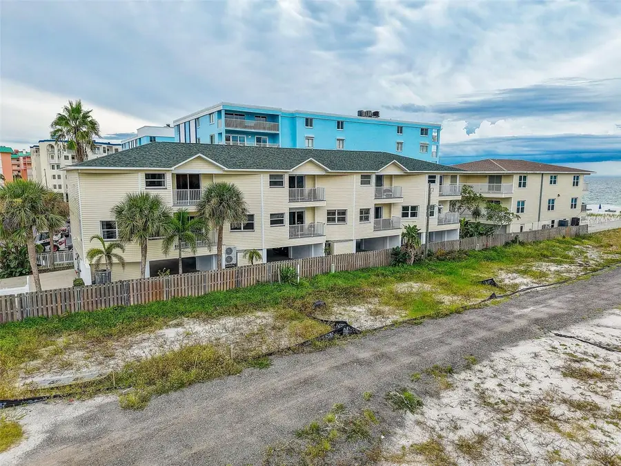 18522 Gulf Boulevard #D, Indian Shores, FL 33785 - #3