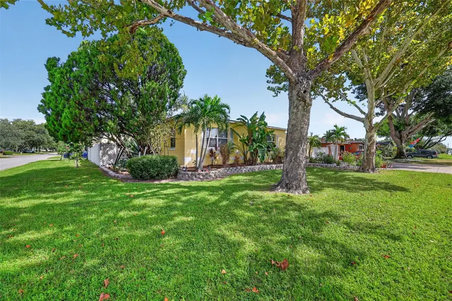 3793 Benson Avenue N, Saint Petersburg, FL 33713 - #3