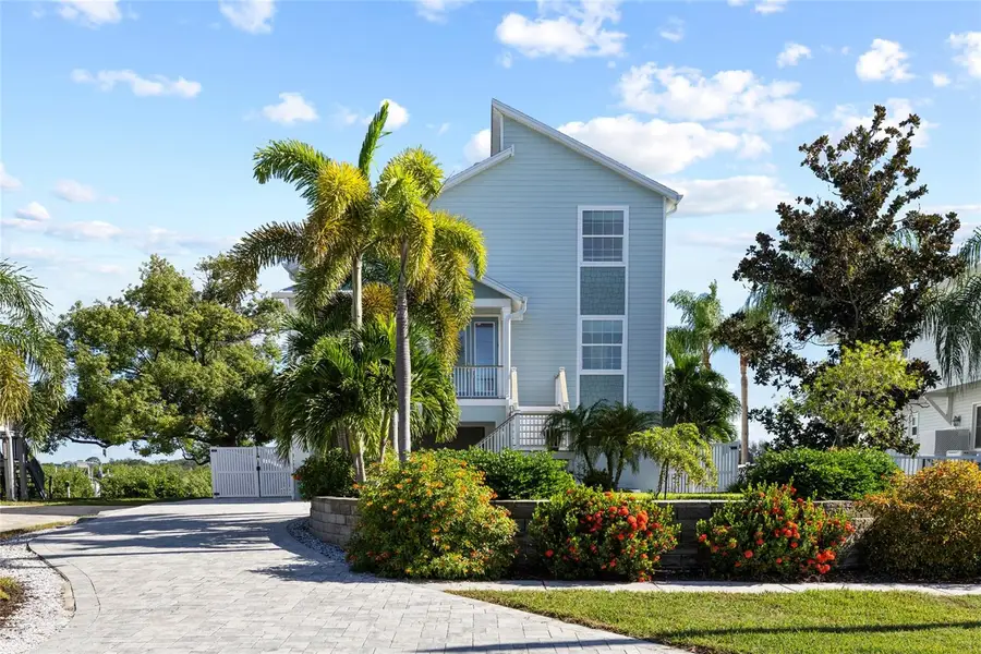 1512 Riverside Drive, Tarpon Springs, FL 34689 - #3