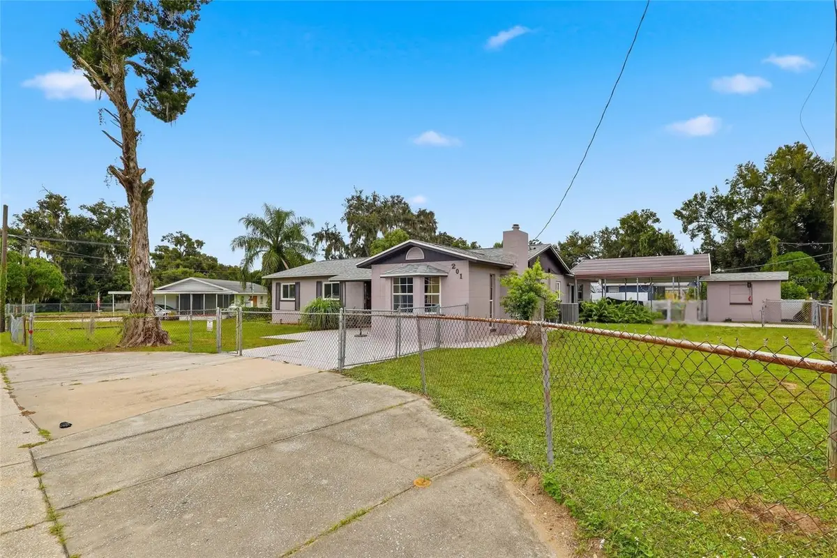 201 E Wheeler Road, Seffner, FL 33584 - #1