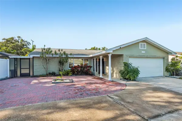 13914 84th Ter, SEMINOLE, FL 33776