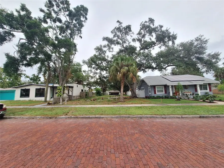 3910 8th Street S, Saint Petersburg, FL 33705 - #2
