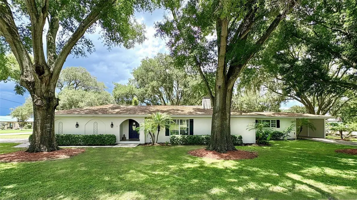 10 W Lake Hamilton Circle, Winter Haven, FL 33881 - #1