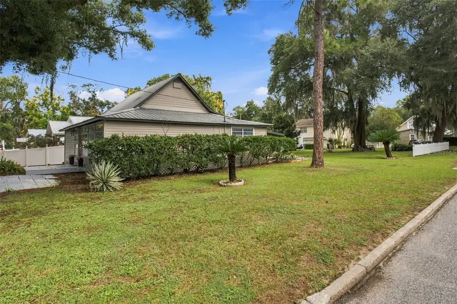 5450 10th Street, Zephyrhills, FL 33542 - #3
