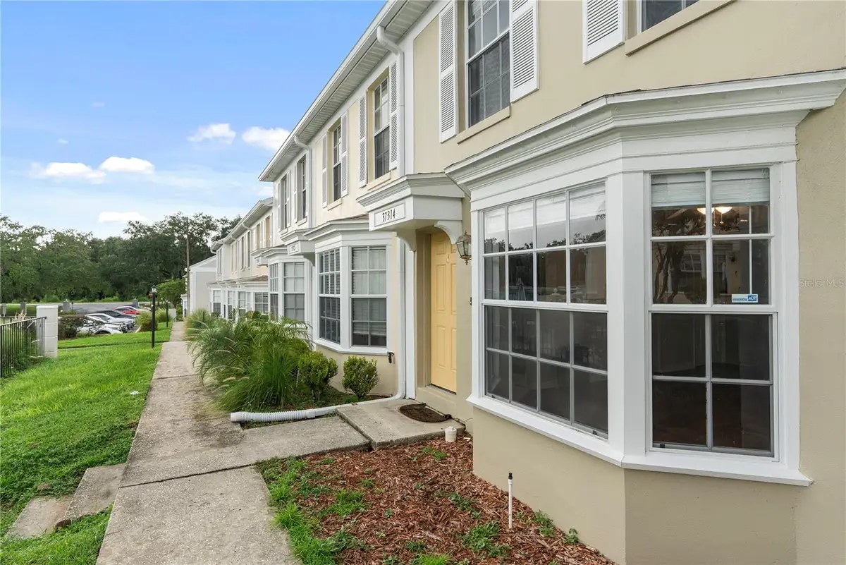 37314 Embassy Park Ln, Dade City, FL 33525 - #1