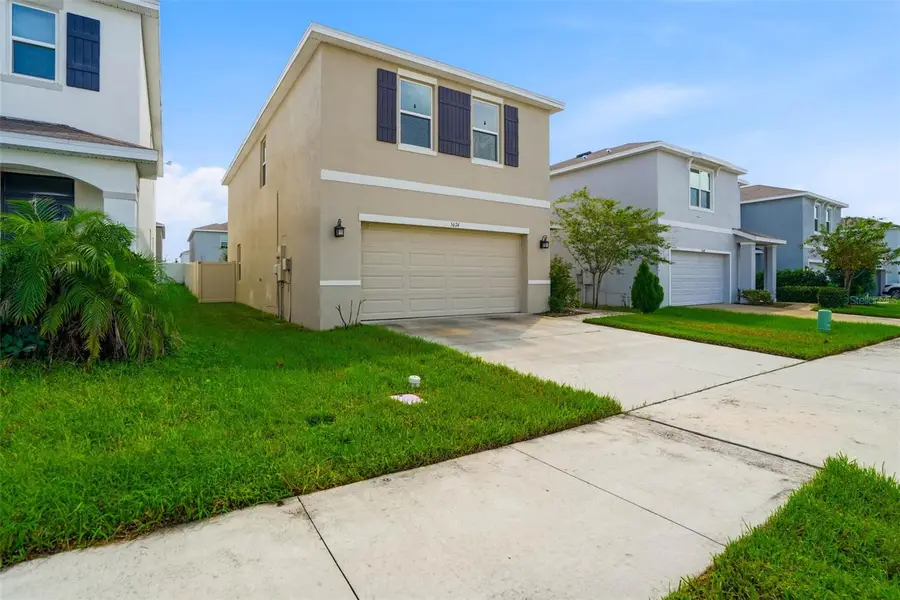 5674 Banbury Ridge Run, Wesley Chapel, FL 33545 - #2