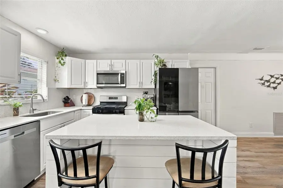 5915 35th Avenue N, Saint Petersburg, FL 33710 - #2