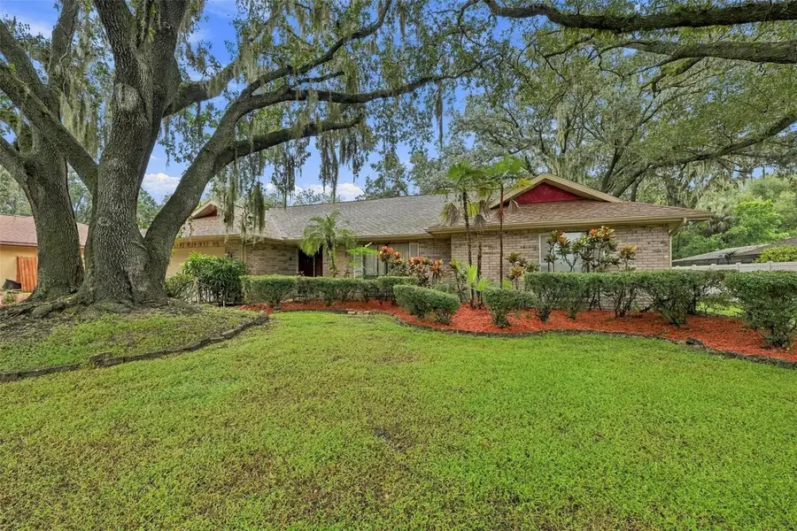 2609 Manor Oak Drive, Valrico, FL 33596 - #2
