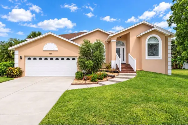 121 7th Street, BELLEAIR BEACH, FL 33786