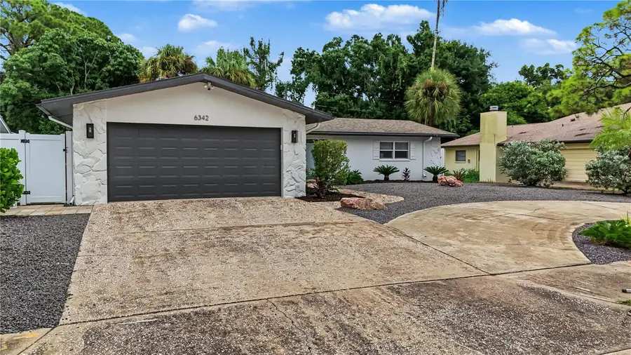 6342 31st Street S, Saint Petersburg, FL 33712 - #2