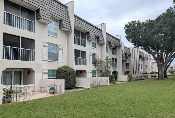 8765 Bardmoor Boulevard #207, SEMINOLE, FL 33777