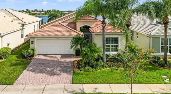 15910 Golden Lakes Drive, WIMAUMA, FL 33598