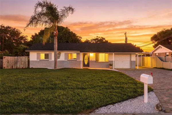 9727 Groveland Street, SEMINOLE, FL 33772