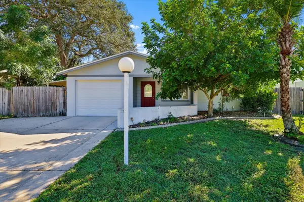 9371 110th Street, SEMINOLE, FL 33772