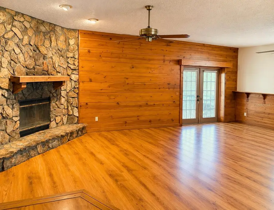 329 Hollowtree Drive, Seffner, FL 33584 - #2