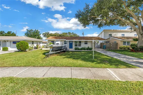 8001 Ridge Road, SEMINOLE, FL 33772