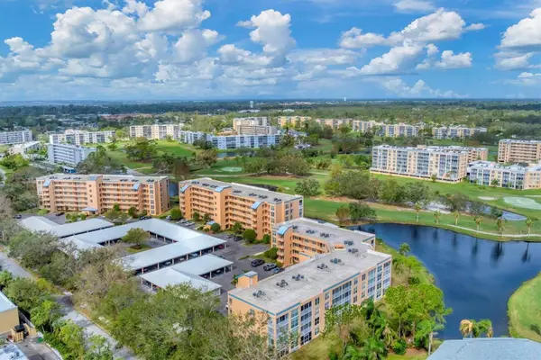 4530 Pinebrook Circle #208, BRADENTON, FL 34209