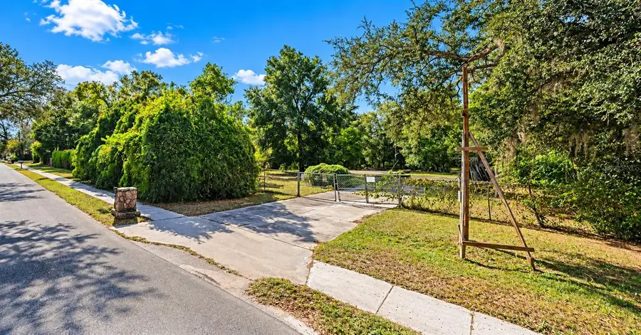 13202 N 53rd Street, Temple Terrace, FL 33617 - #2