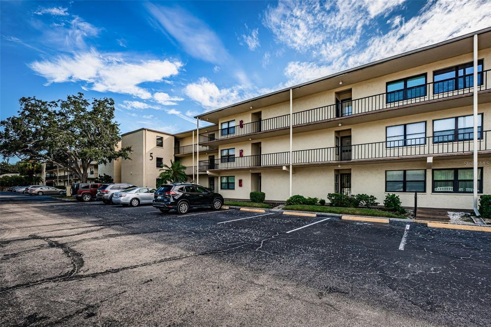 14130 Rosemary Lane 5106, LARGO, FL 33774 BHGRE