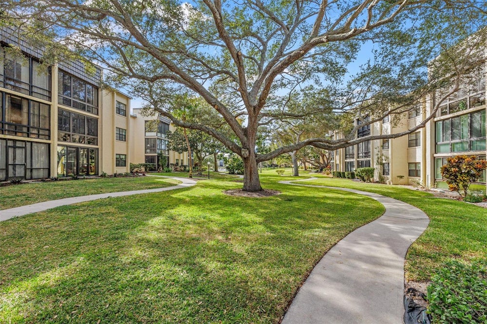 14130 Rosemary Lane 1108, LARGO, FL 33774 BHGRE