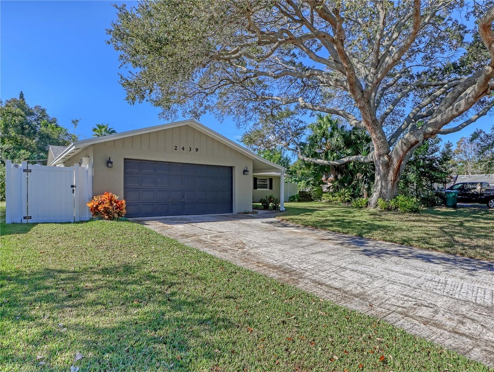 2439 NE King Richard Drive, MELBOURNE, FL 32935 - BHGRE