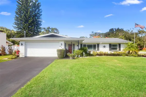 216 Lakewood Drive, DEBARY, FL 32713