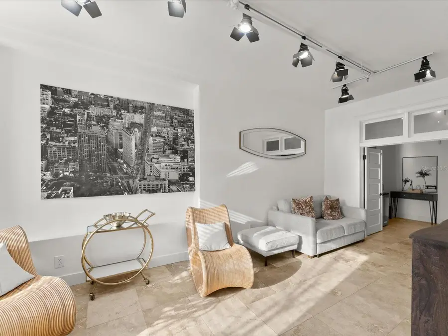 307 S Palmetto Avenue, Daytona Beach, FL 32114 - #3