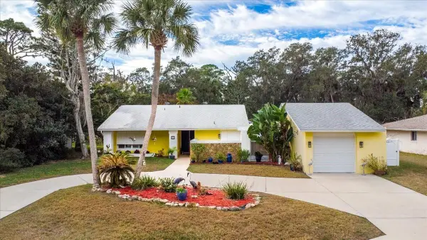 25 Crompton Place, PALM COAST, FL 32137