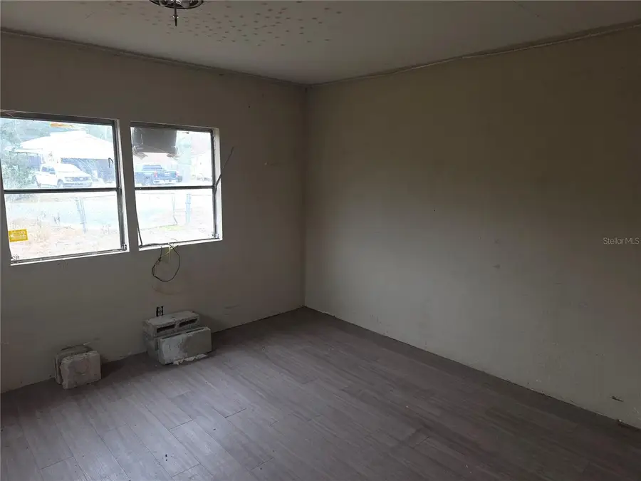 45528 Palm Street, Paisley, FL 32767 - #3