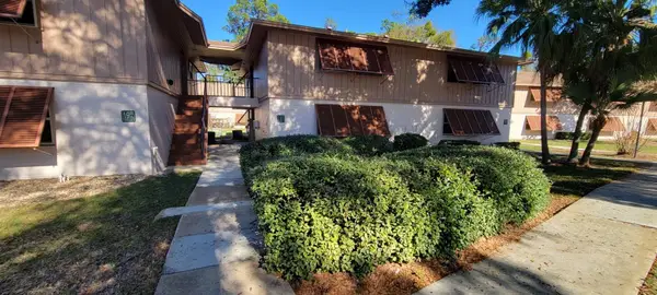 180 Magnolia Woods Court #18C, DELTONA, FL 32725