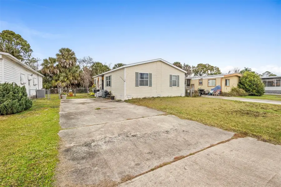 122 Leisure World Drive N, Debary, FL 32713 - Image #2