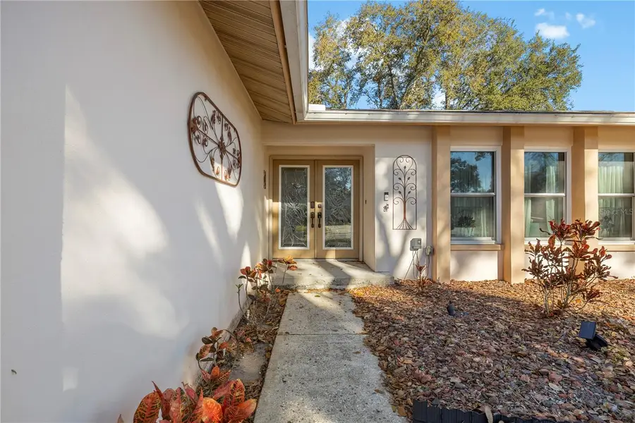 2843 Oak Tree Lane, Palm Harbor, FL 34684 - Image #2