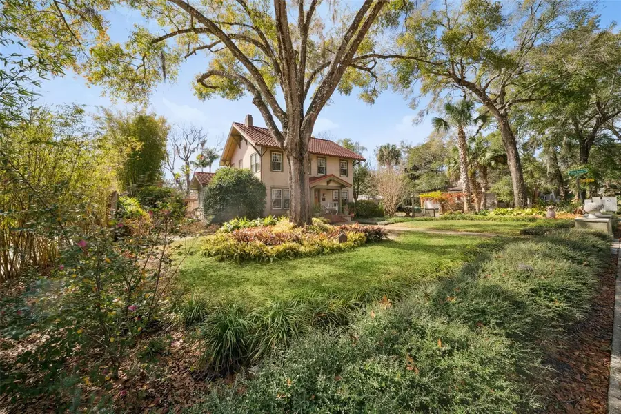 216 W Michigan Avenue, Deland, FL 32720 - #3